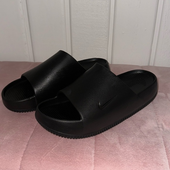 NWOT Nike Slides Women’s 9/Men’s 8 - Picture 1 of 4